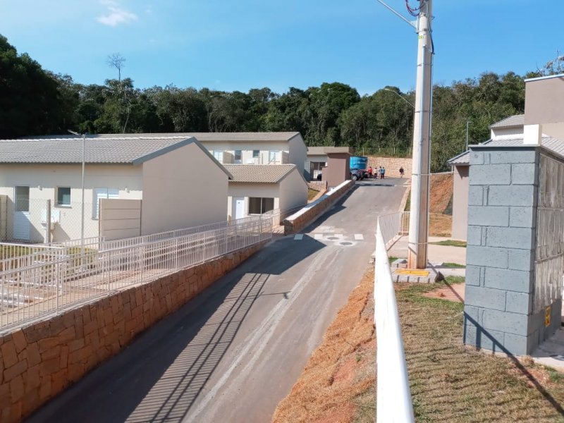 Casa - Venda - Estrada Municipal Lcia Angelon Lanfranchi, 300 - Vila Bela Vista - Itatiba - SP